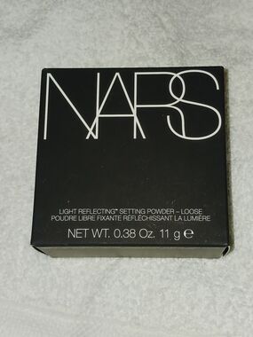 ✨️SEALED✨️ NARS Light Reflecting Loose Setting Powder - Translucent Crystal